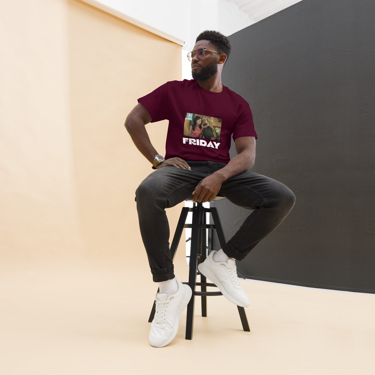 IT'S FRIDAY Men's classic tee