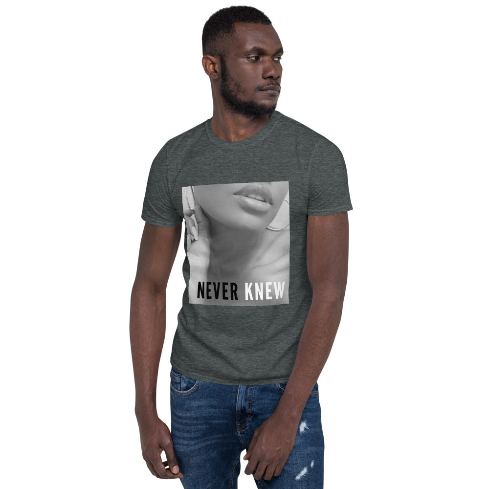 KD LIPS ON MY CHEST Short-Sleeve T-Shirt